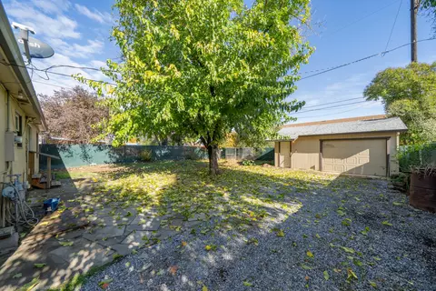 4605 Harrison Ave, Redding, CA 96001 photo 26
