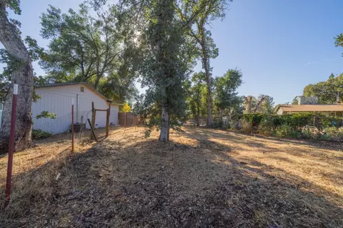 Exterior - 12873 Gardenia Dr, Red Bluff, CA 96080 photo 13 of 17