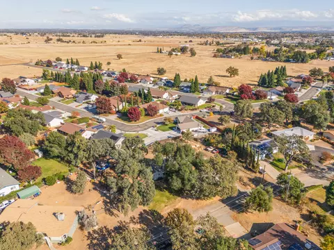 View/Area - 12873 Gardenia Dr, Red Bluff, CA 96080 photo 9 of 12