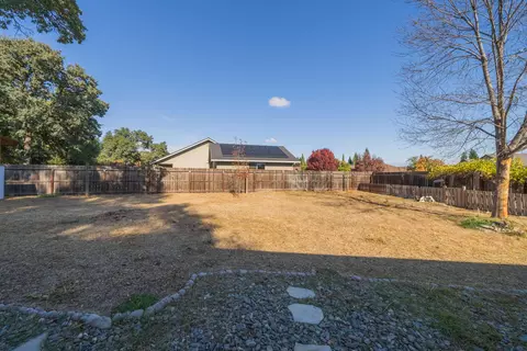 Exterior - 12873 Gardenia Dr, Red Bluff, CA 96080 photo 15 of 17