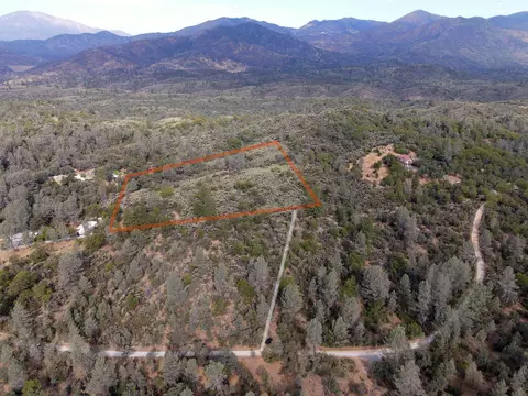 000 Old Diggins Rd, Redding, CA 96003 photo 2