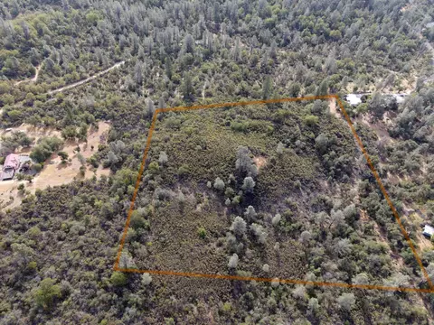 000 Old Diggins Rd, Redding, CA 96003 photo 3