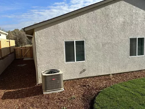 Exterior - 2734 Austere Ave, Redding, CA 96003 photo 10 of 13