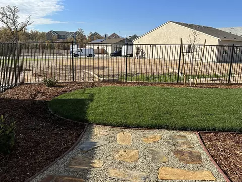 Exterior - 2734 Austere Ave, Redding, CA 96003 photo 6 of 13