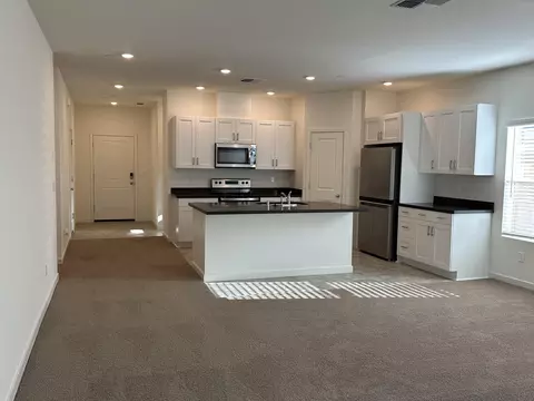 Kitchen - 2734 Austere Ave, Redding, CA 96003 photo 5 of 8