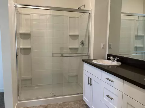 Bath - 2734 Austere Ave, Redding, CA 96003 photo 4 of 4