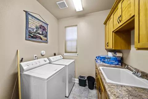 2721 Madison River Dr, Redding, CA 96002 photo 21