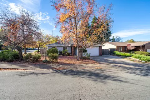 4415 Moyvane Dr, Redding, CA 96001