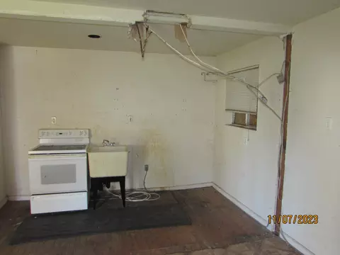 1045 Parkview Ave, Redding, CA 96001 photo 4