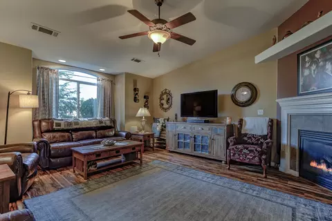 4548 Cerro Ln, Redding, CA 96001 photo 3