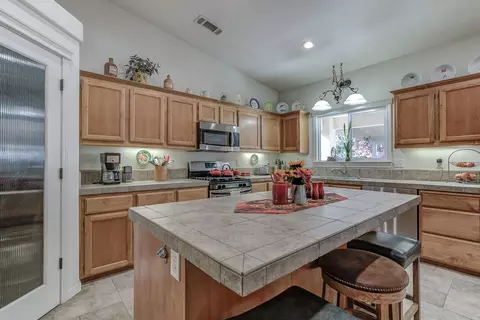 4548 Cerro Ln, Redding, CA 96001 photo 13