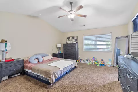 6411 Hemlock St, Redding, CA 96001 photo 13