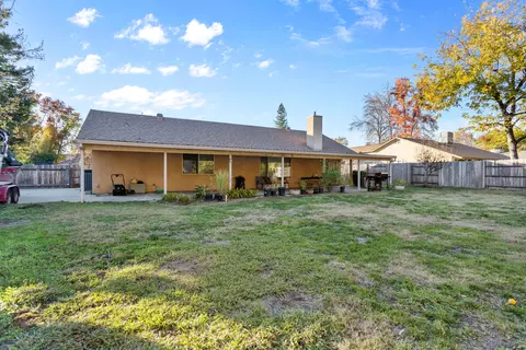6411 Hemlock St, Redding, CA 96001 photo 19