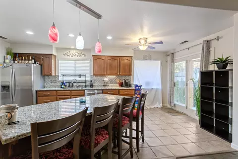 6411 Hemlock St, Redding, CA 96001 photo 5