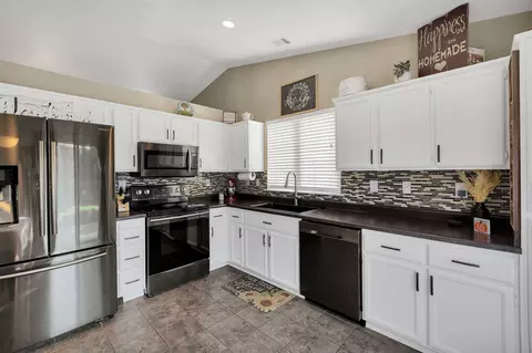 1096 Grouse Dr, Redding, CA 96003 photo 11