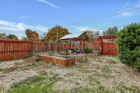 1487 Oakdale Ln, Redding, CA 96002 photo 34