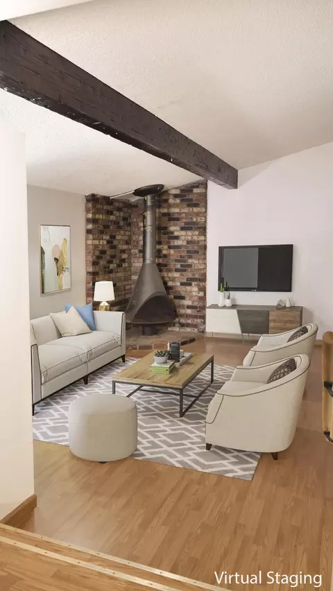 Living - 2189 Deerfield Ave, Redding, CA 96002 photo 3 of 3