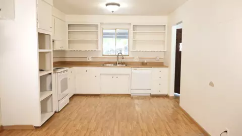 Kitchen - 2189 Deerfield Ave, Redding, CA 96002 photo 1 of 2