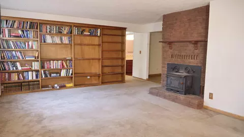 Exterior - 2189 Deerfield Ave, Redding, CA 96002 photo 1 of 4