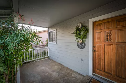 897 Spaniel Dr, Redding, CA 96003 photo 3