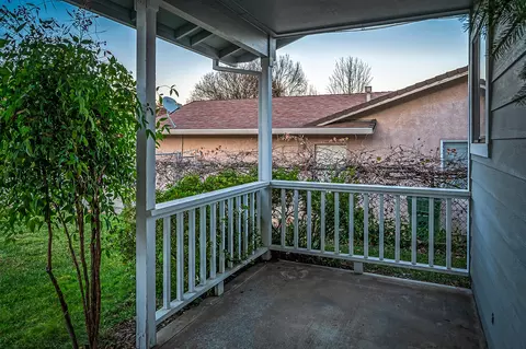 897 Spaniel Dr, Redding, CA 96003 photo 4