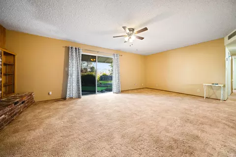 4235 Oro St, Redding, CA 96001 photo 5