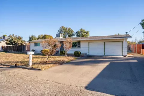 345 La Bray Ave, Red Bluff, CA 96080 photo 2