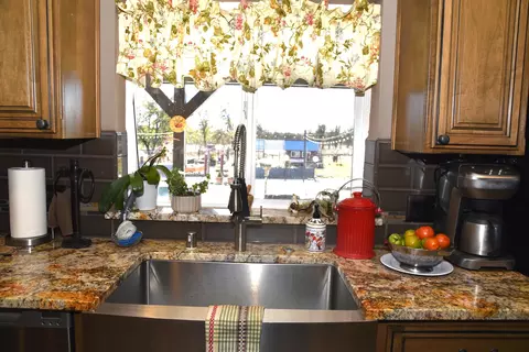 21833 Robledo Rd, Palo Cedro, CA 96073 photo 9