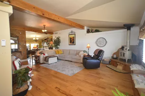 21833 Robledo Rd, Palo Cedro, CA 96073 photo 4