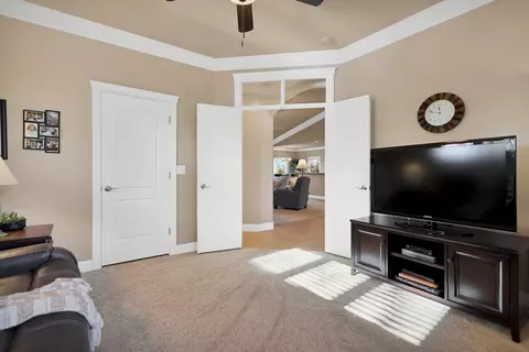 1502 St Andrews Dr, Redding, CA 96003 photo 21