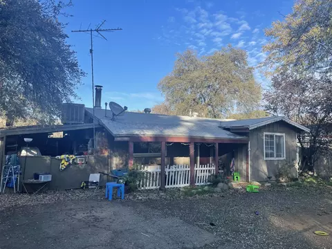 1230 Arizona St, Redding, CA 96002 photo 2