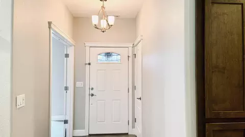 Entry Way - 4764 Squirrel Run Ct, Redding, CA 96002 photo 1 of 4