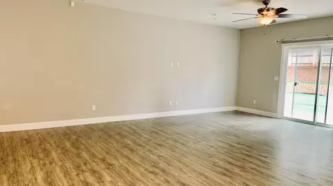 Living - 4764 Squirrel Run Ct, Redding, CA 96002 photo 1 of 2