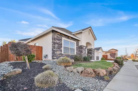 4125 Haleakala Ave, Redding, CA 96001