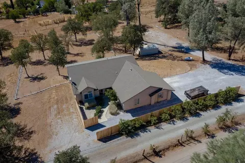 11734 Brinda Ln, Redding, CA 96003 photo 4