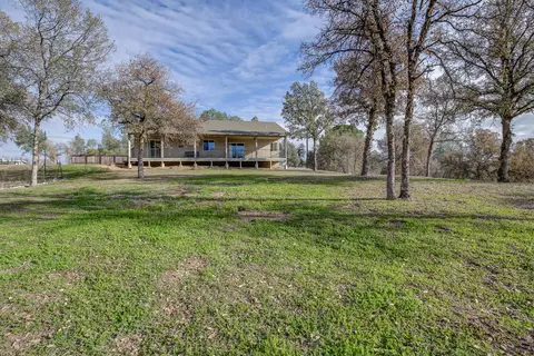 11734 Brinda Ln, Redding, CA 96003 photo 2