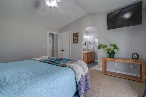 11734 Brinda Ln, Redding, CA 96003 photo 17