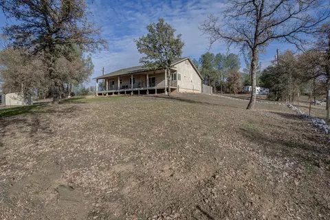 11734 Brinda Ln, Redding, CA 96003 photo 3