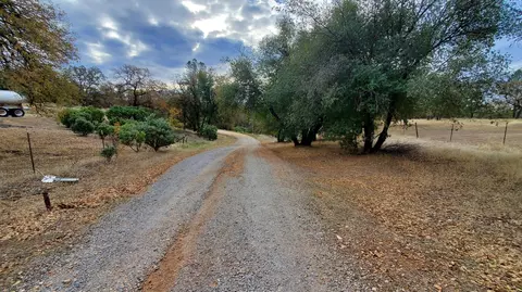 24467 Ca-299, Bella Vista, CA 96008