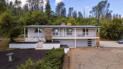 17791 Walker Mine Rd, Redding, CA 96003