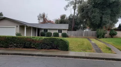 1122 Belcrest Dr, Redding, CA 96003 photo 3