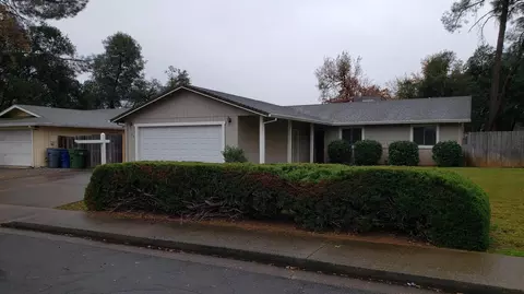1122 Belcrest Dr, Redding, CA 96003