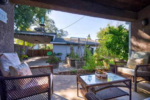 735 Gold St, Redding, CA 96001 photo 34