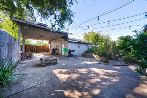 735 Gold St, Redding, CA 96001 photo 2