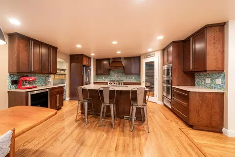 735 Gold St, Redding, CA 96001 photo 9