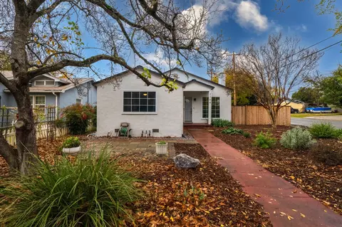 2304 California St, Redding, CA 96001