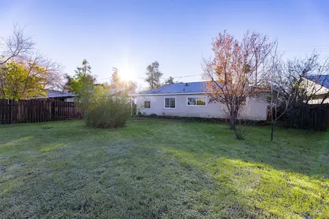 1113 Layton Rd, Redding, CA 96002 photo 12