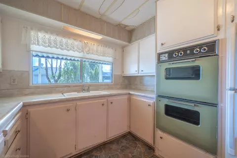 1050 Deodar Way, Redding, CA 96003 photo 15