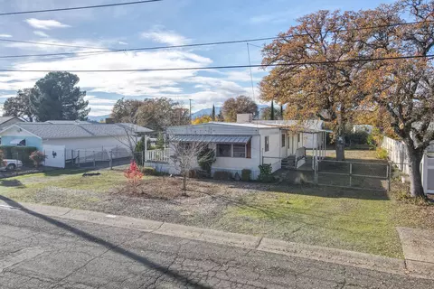 1050 Deodar Way, Redding, CA 96003