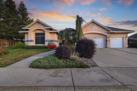 1865 Harvard Way, Redding, CA 96003